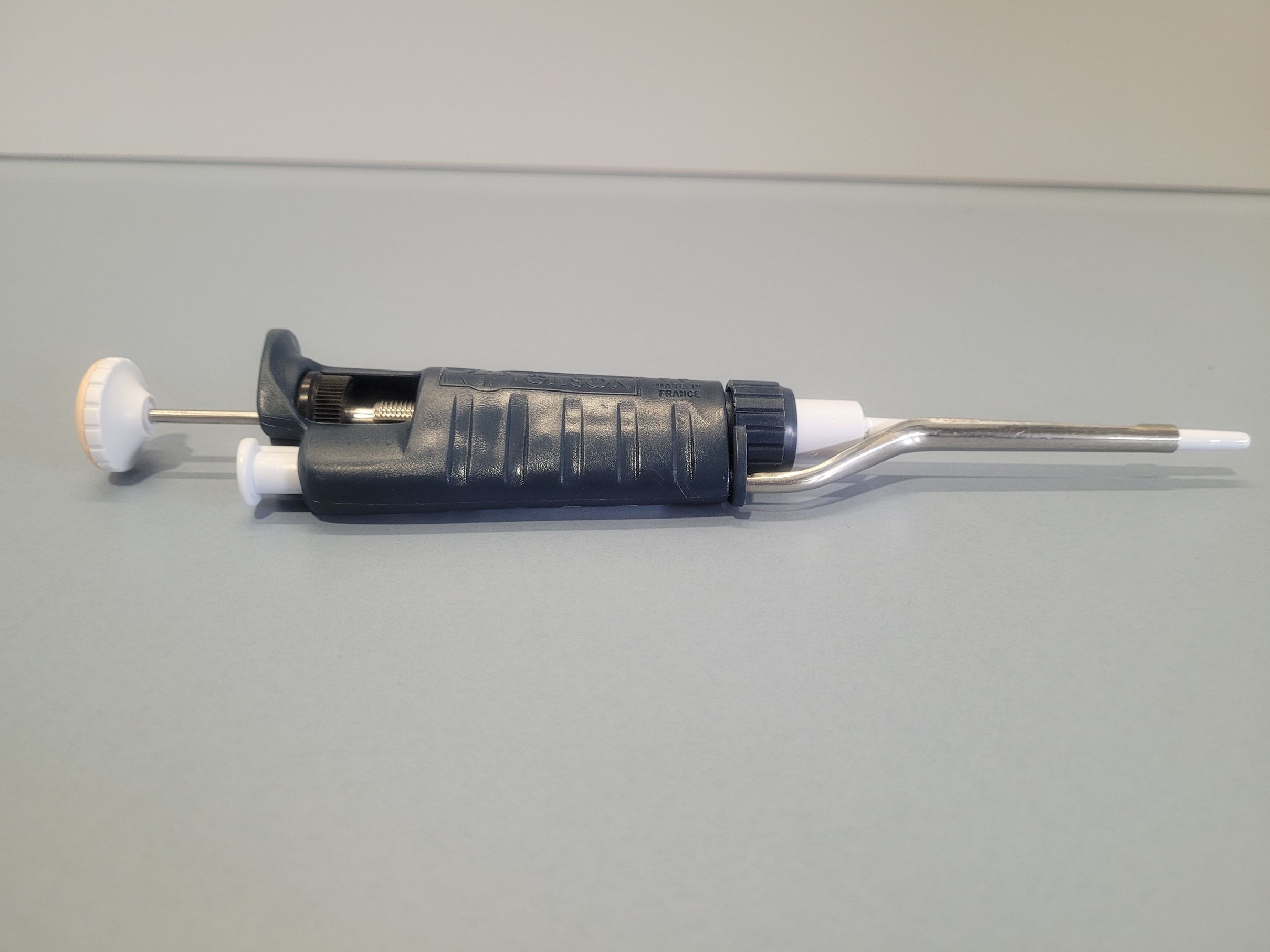 Gilson Pipetman P100 N Laboratory Pipette - Quantity 1