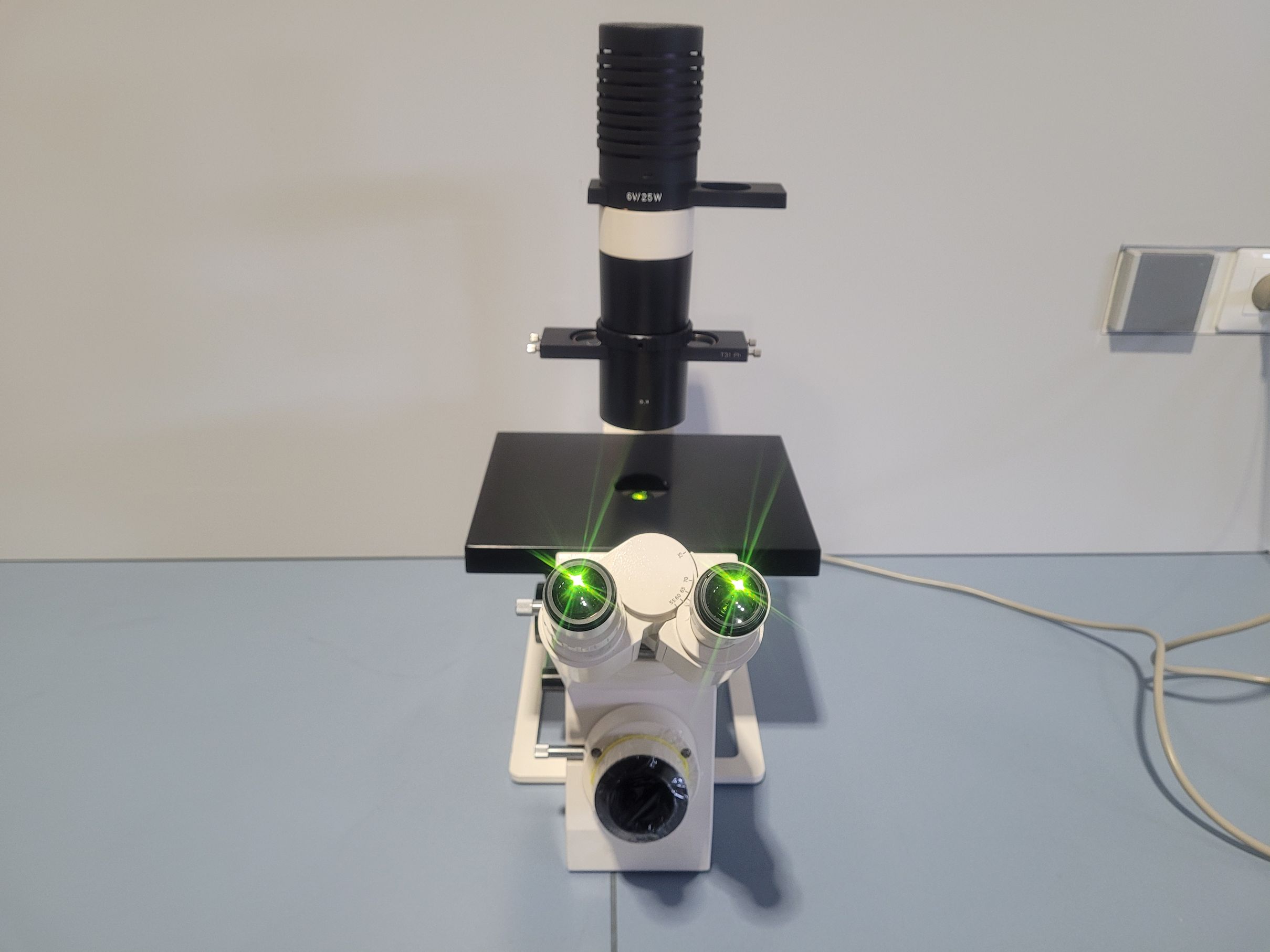 ZEISS TELAVAL 31 inverted transmitted light microscope