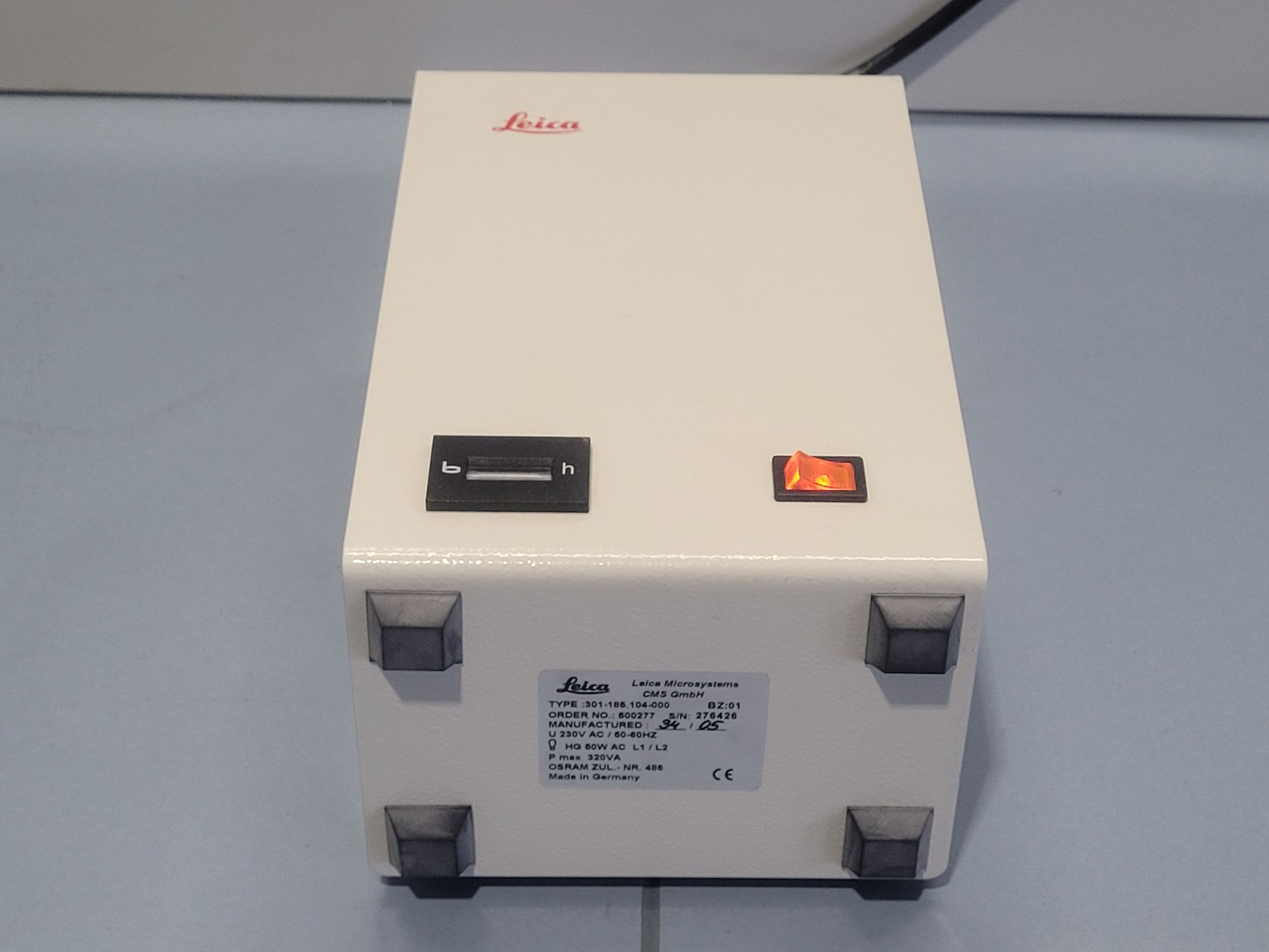 Leica Leitz 301-185.104-000 Microscope Light Source Power Supply