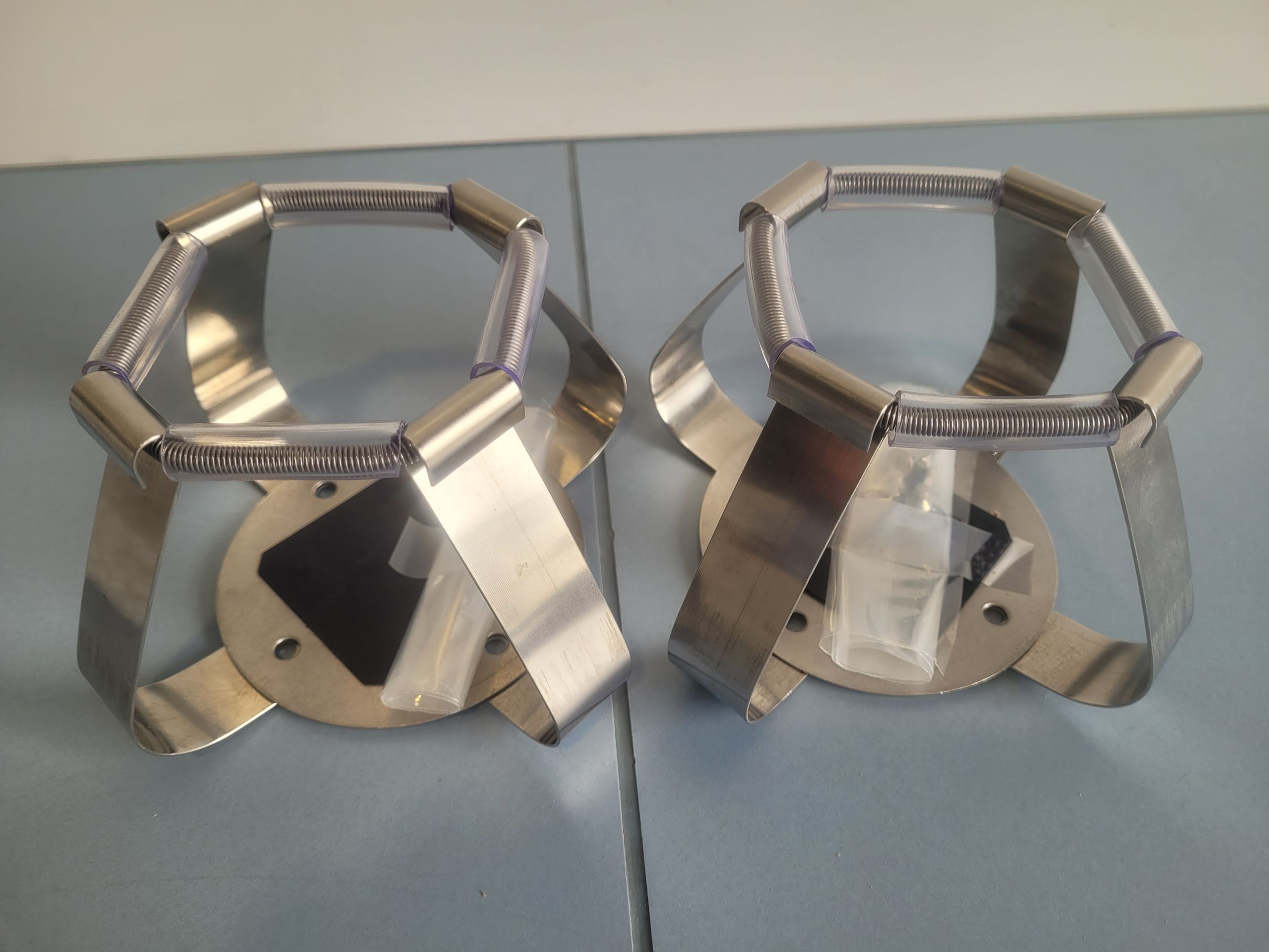 set of 2 stainless steel pliers / clamps for stirring platform - 2000 ml / 2 liter bottle