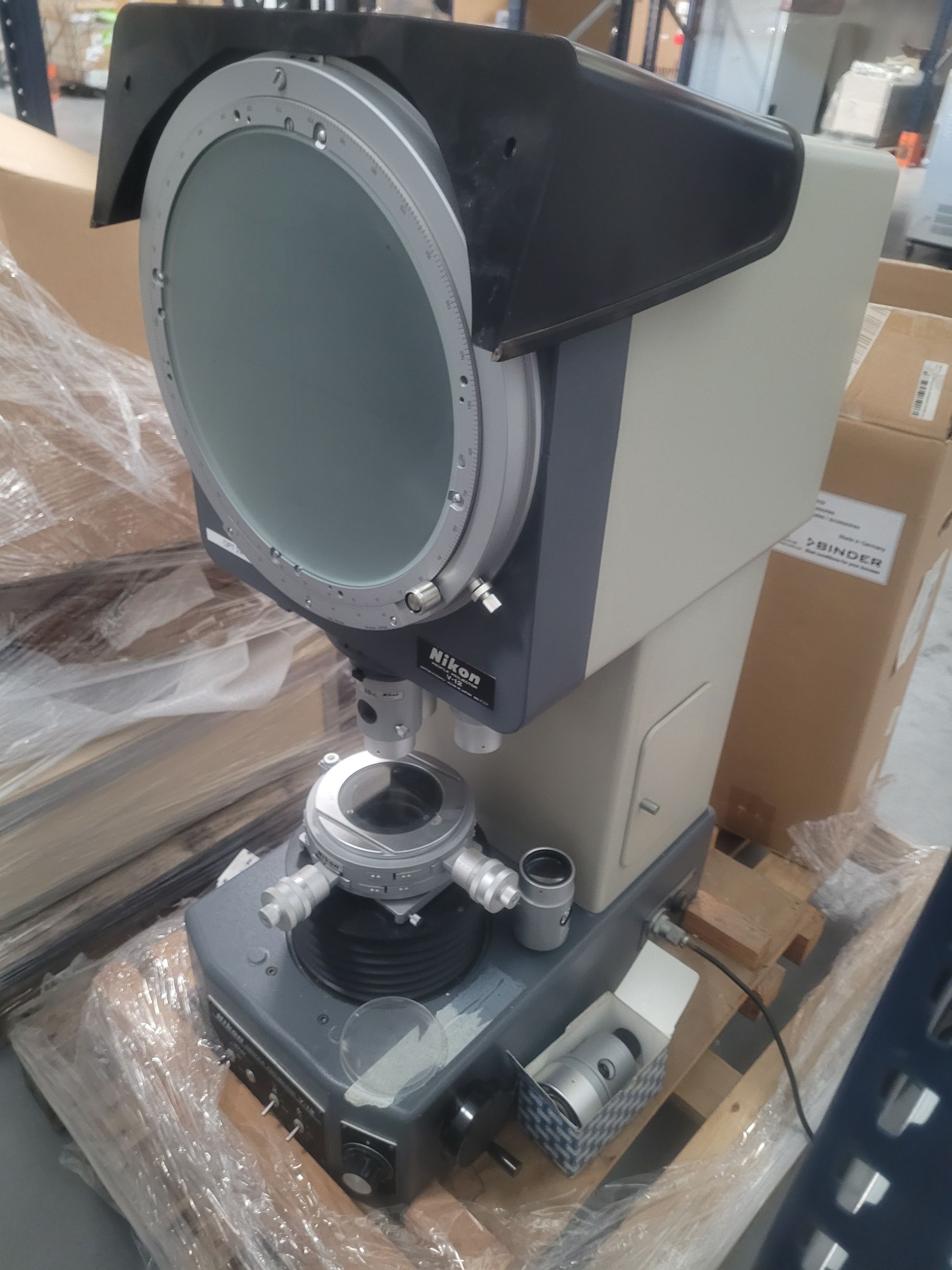 NIKON Profile projector V-12