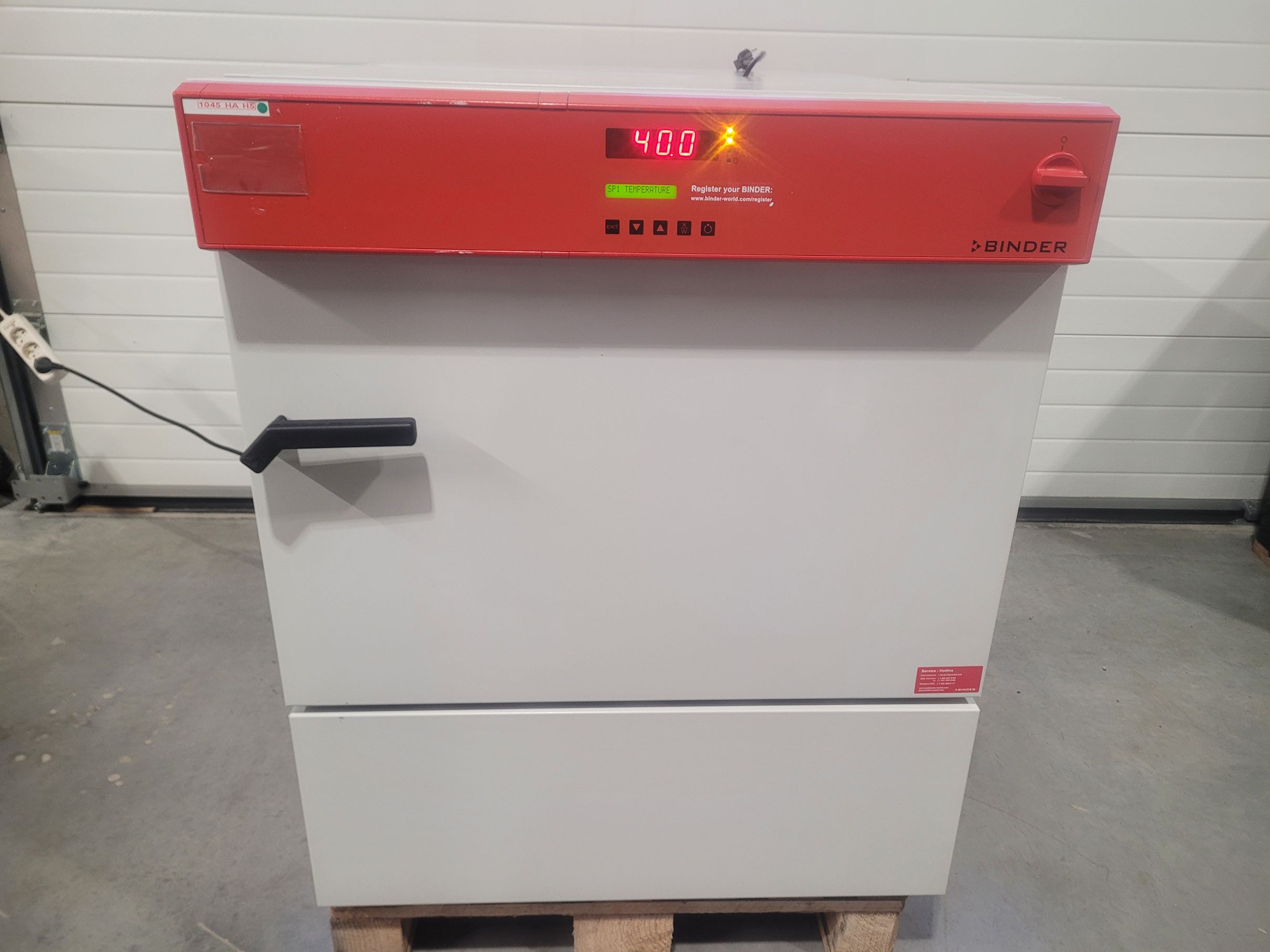 BINDER KB-115 refrigerated incubator / drying oven with forced convection 100°C