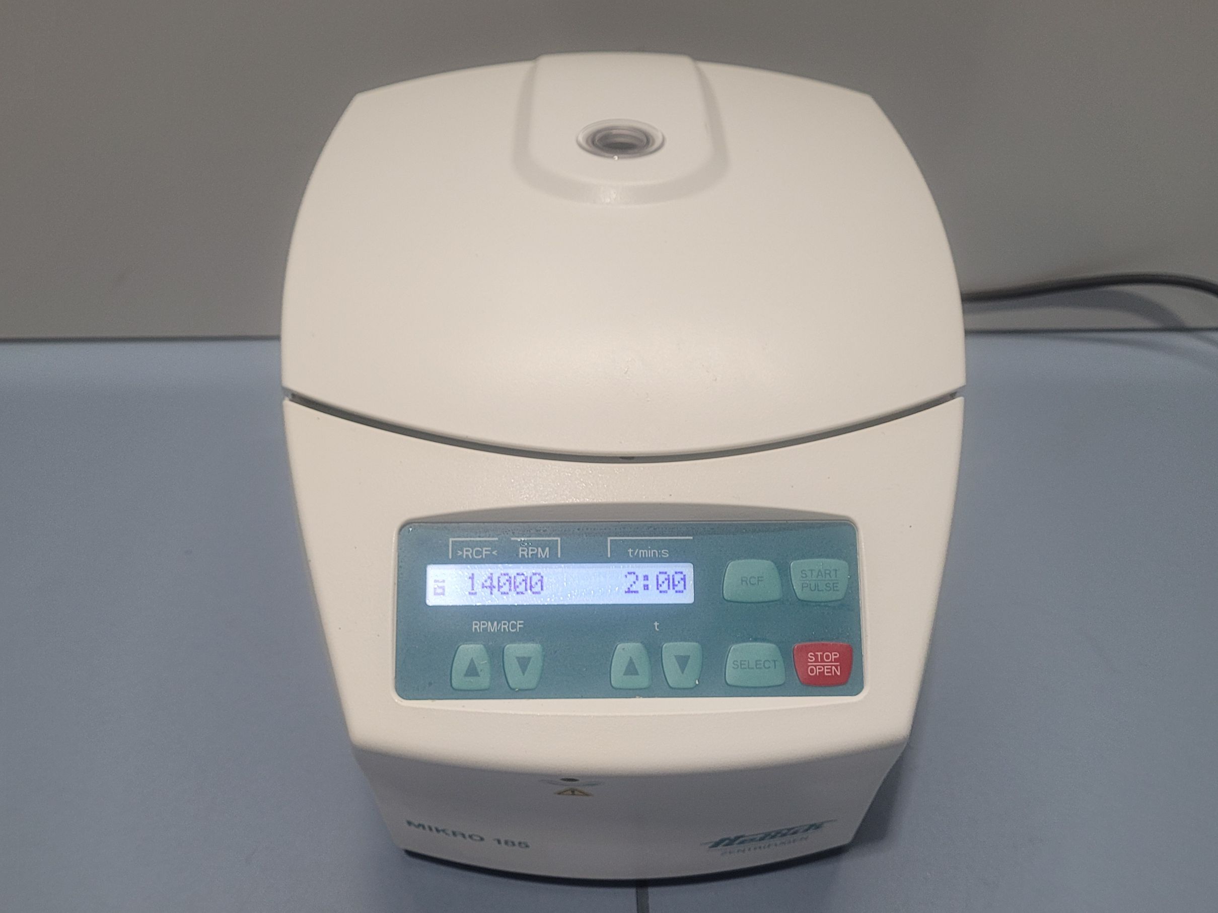 Tabletop centrifuge MIKRO 185 Hettich