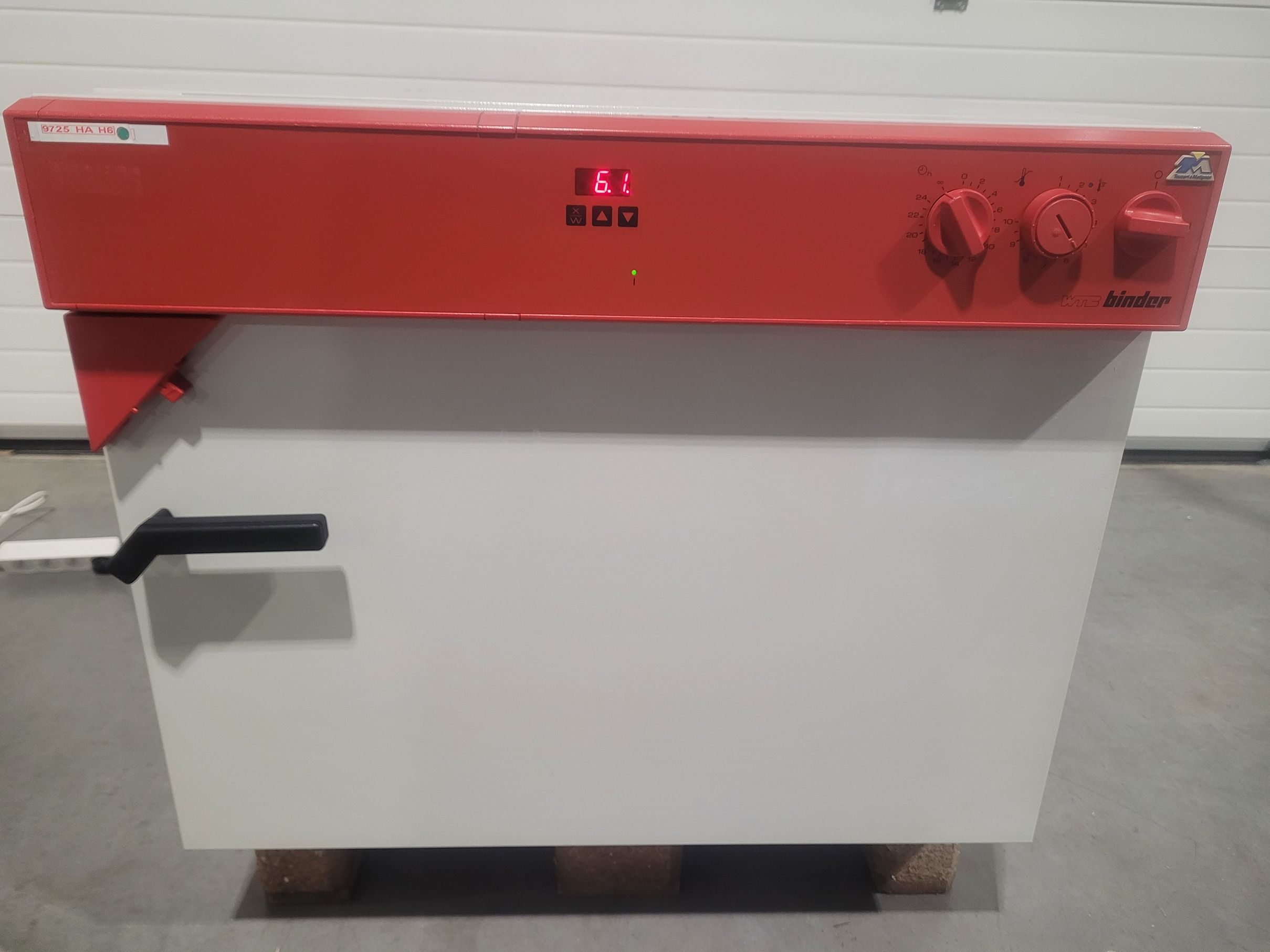 BINDER BD-115 incubator / oven with natural convection 100°C