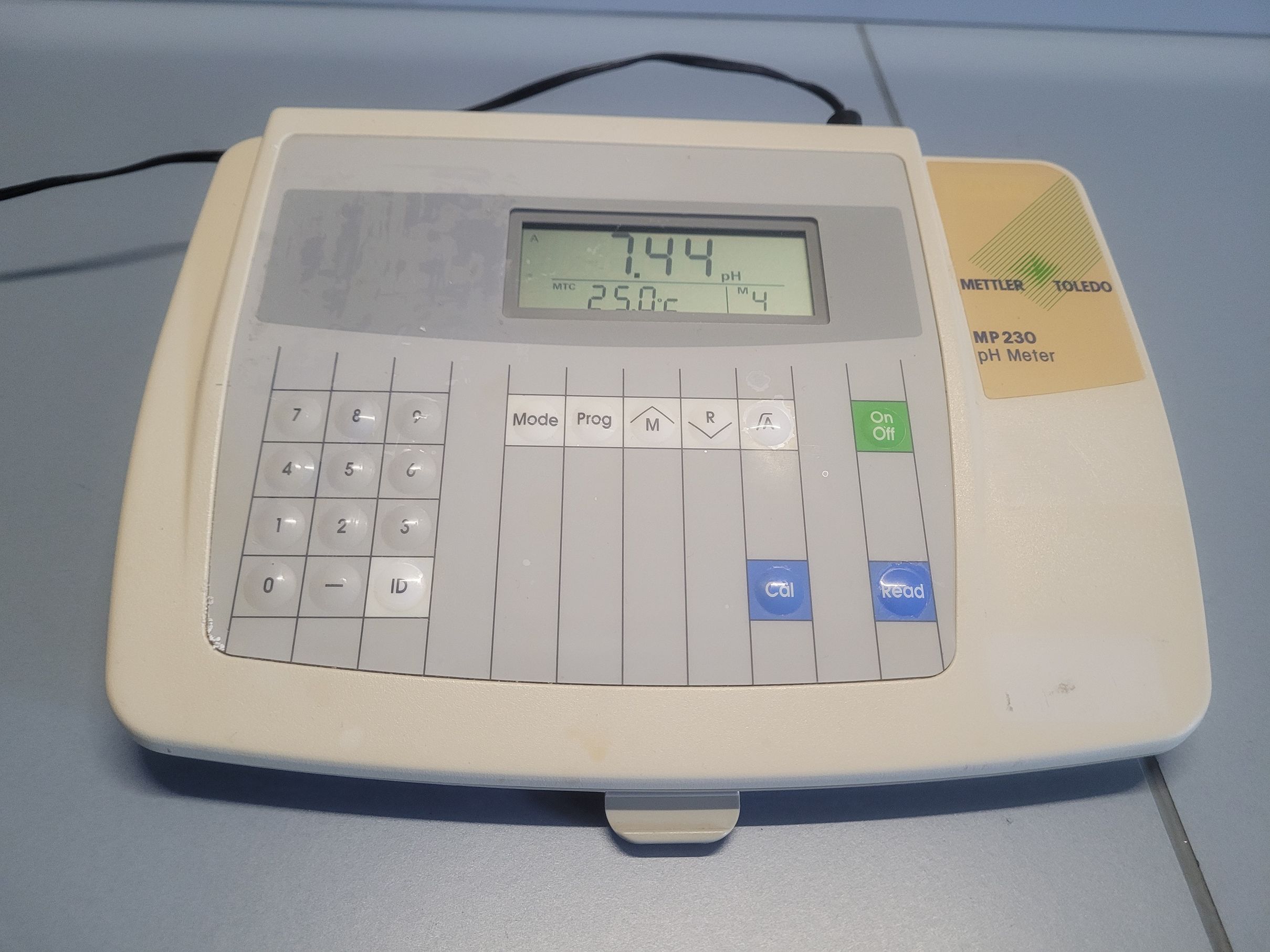 METTLER TOLEDO MP230 pH Meter
