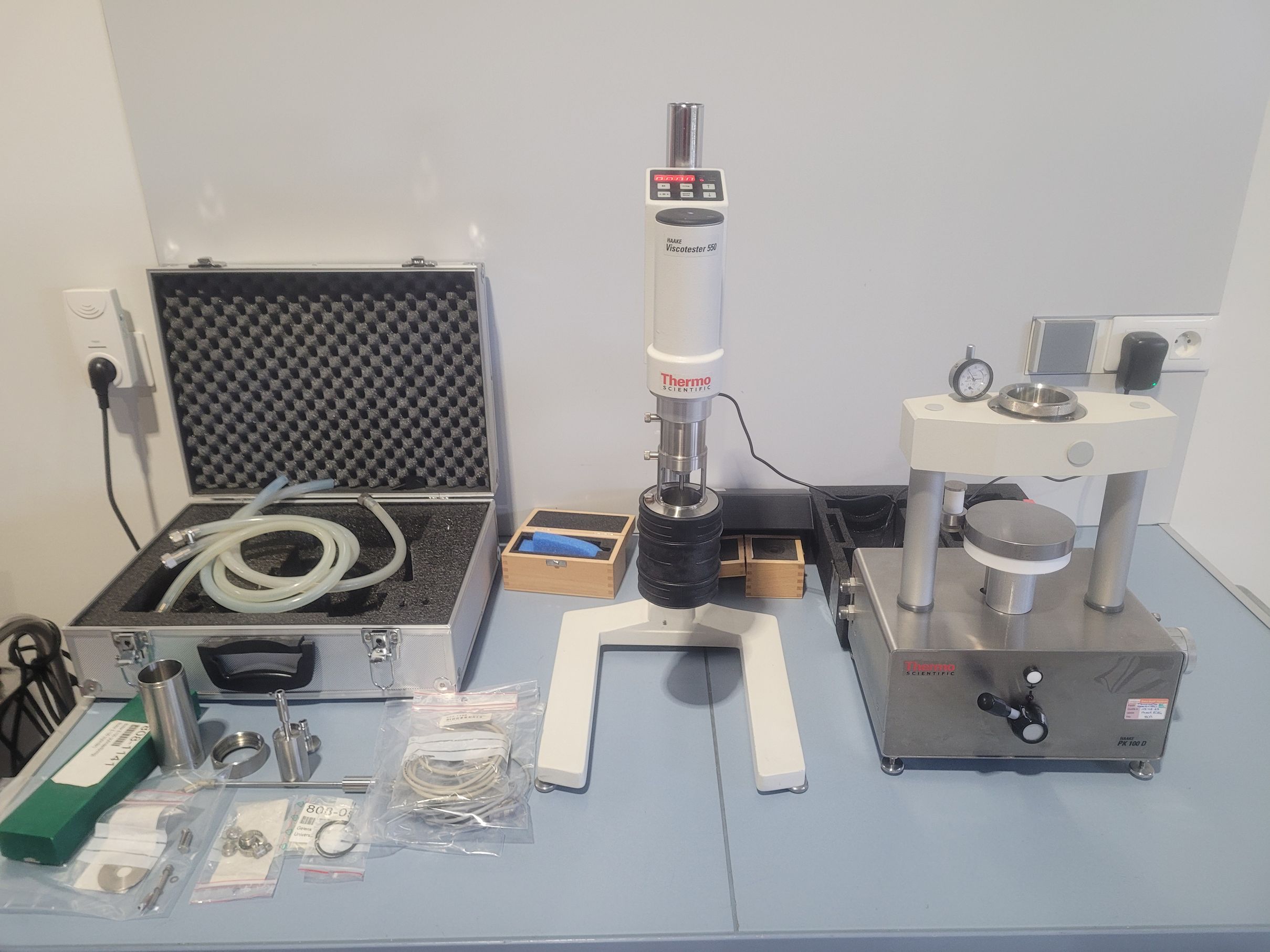 THERMO HAAKE Viscotester 550 viscometer with PK 100 D Plate-Cone measuring system