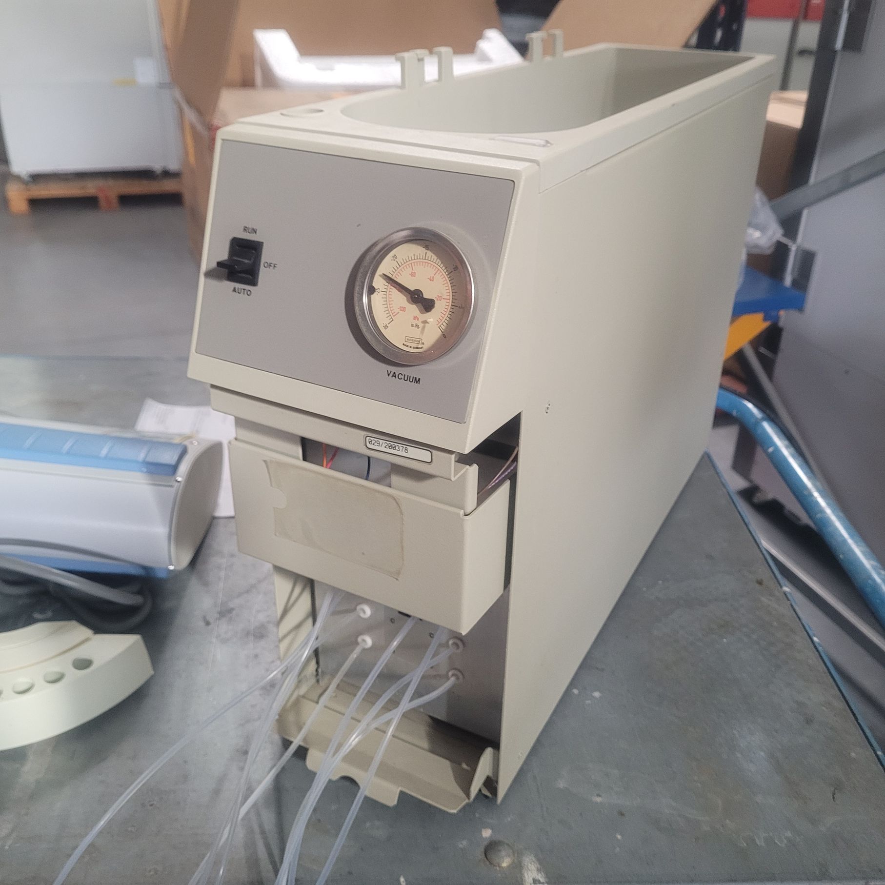 Vacuum Degasser - Thermo Scientific Separation Product SCM1000