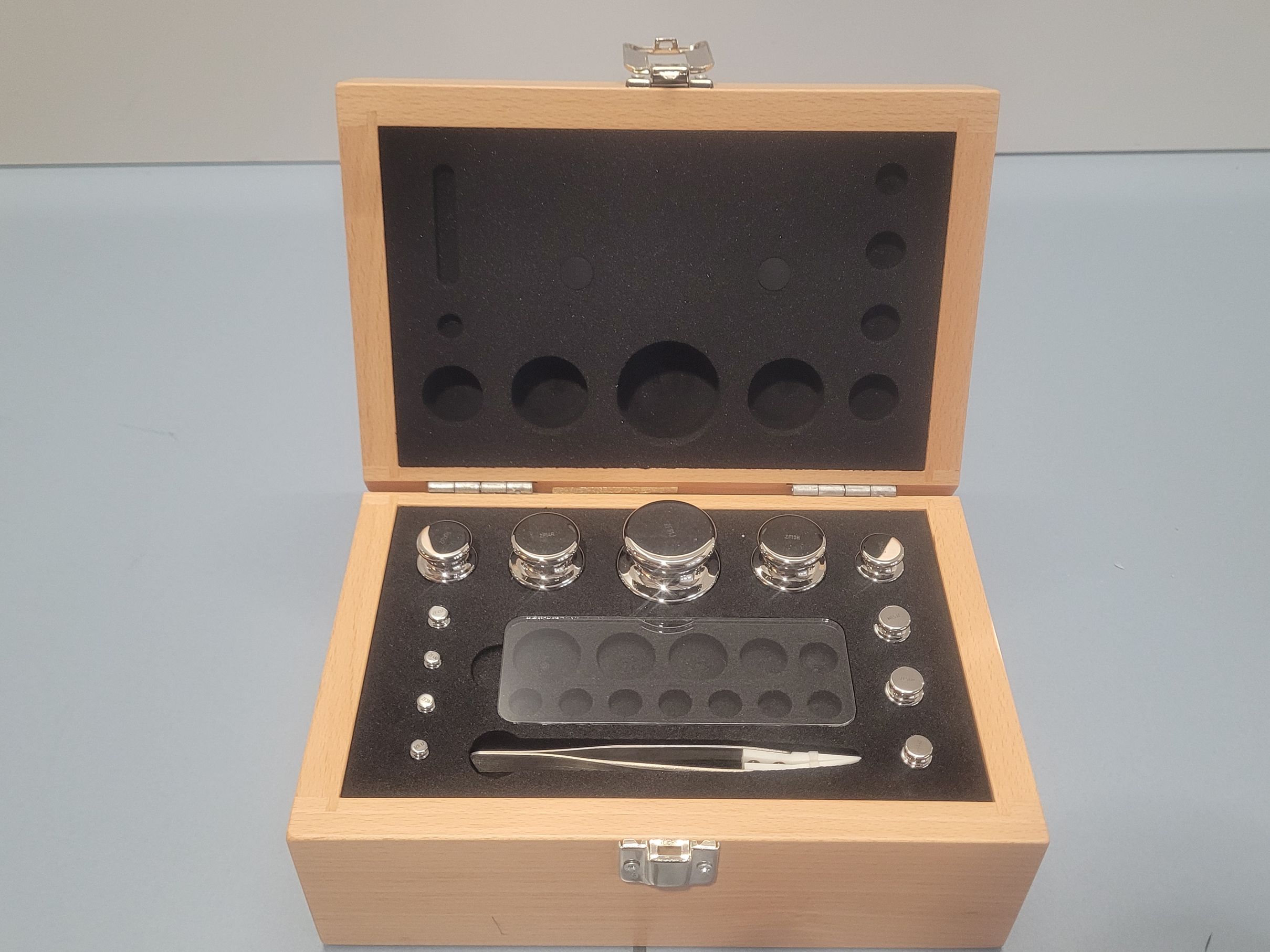 Set of 12 E2 weights from 1 g to 500 g - ZWIEBEL