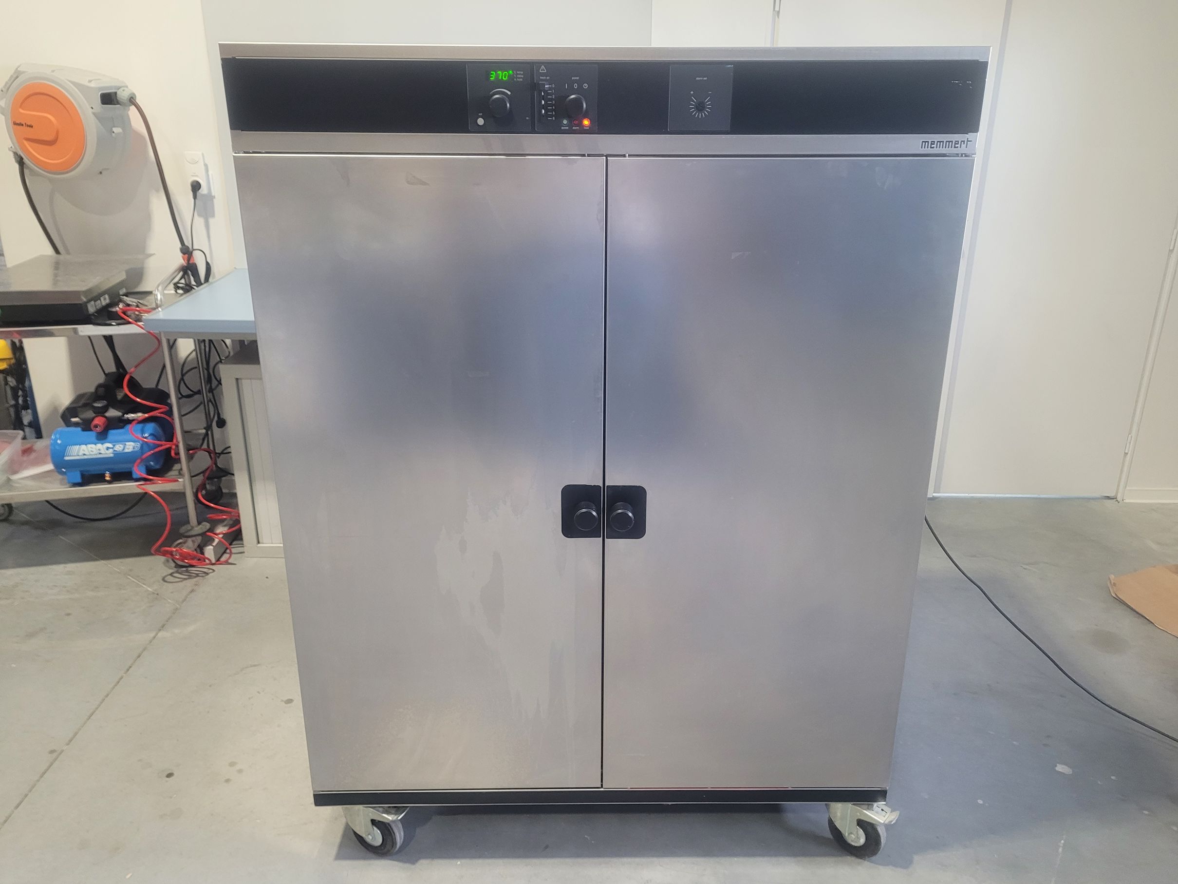 MEMMERT BE 800 Natural Convection Incubator / Oven 70°C