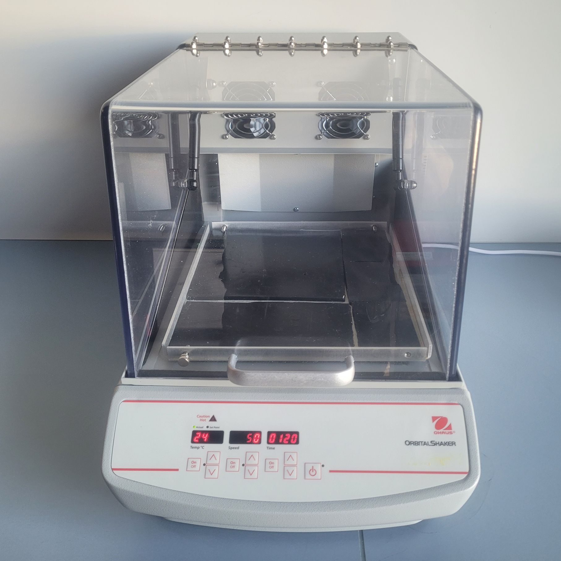 OHAUS ISHD16HDG Incubator with Orbital Shaking