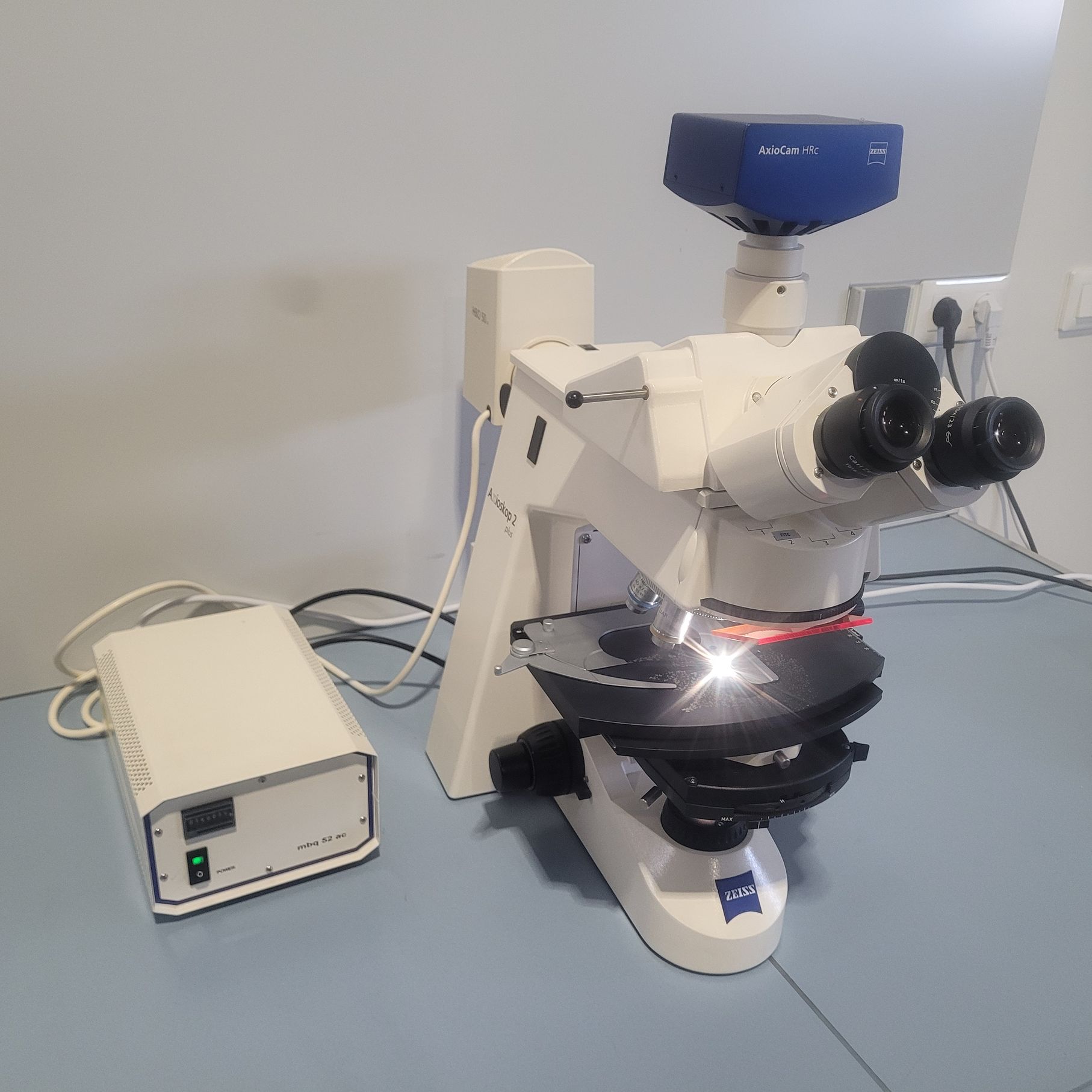 Zeiss Axioskop 2 Plus Fluorescence Microscope with AxioCam HRc Camera