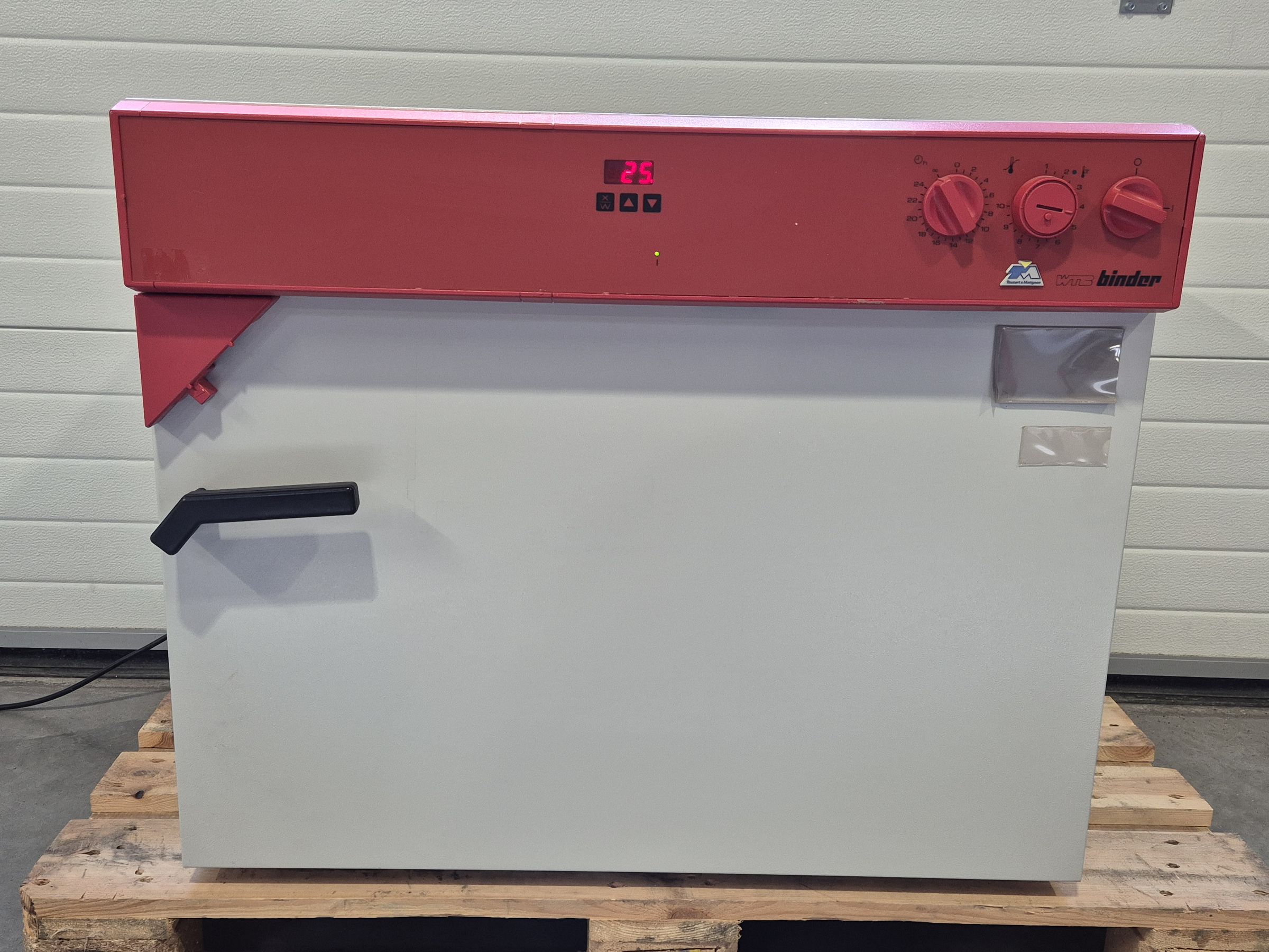 BINDER FD-115 forced convection oven / drying oven 300°C