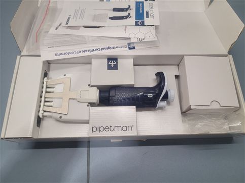 Gilson PIPETMAN M motorized multichannel Pipette P8x20M 1 - 20 µl - Bluetooth