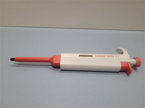 BIOMERIEUX V1221 GRAM NEG (-) 145 µl laboratory pipette