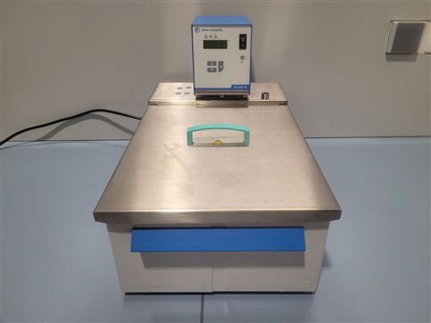 Fisher Scientific POLYSTAT 36 Thermostat-controlled water bath/thermostat + 20 Liter Tank