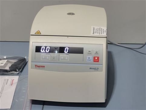 THERMO SCIENTIFIC MICRO CL21 Laboratory Centrifuge with Rotor 75003424