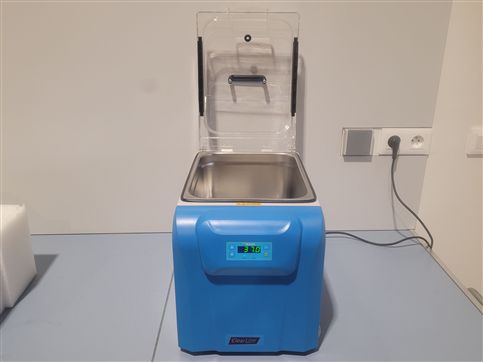 Laboratory Water Bath - 8 Liters BENCHMARK B2000-8 MYBATH