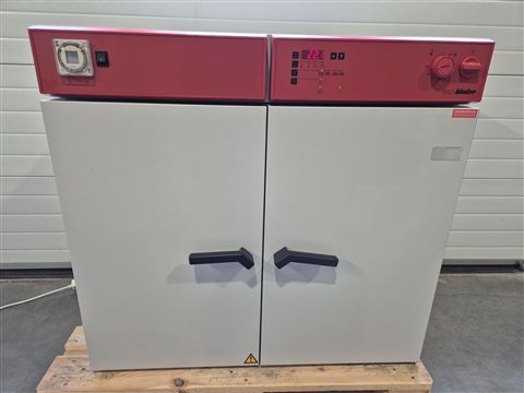 BINDER KB-240 refrigerated incubator / oven with forced convection 100°C